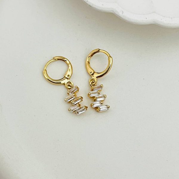 گوشواره اویزی نگین دار کد9006