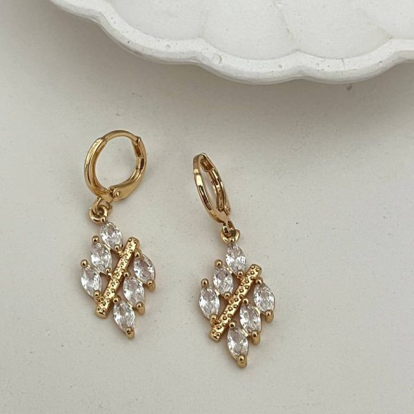 گوشواره اویزی نگین دار