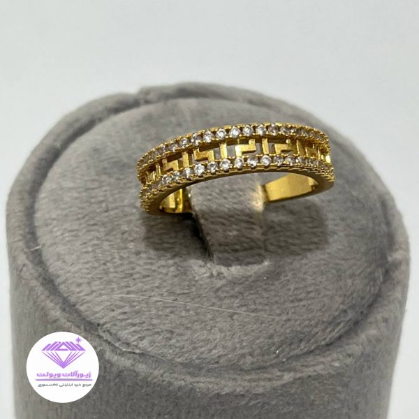 انگشتر زنانه مدل ورساچه نگین دار