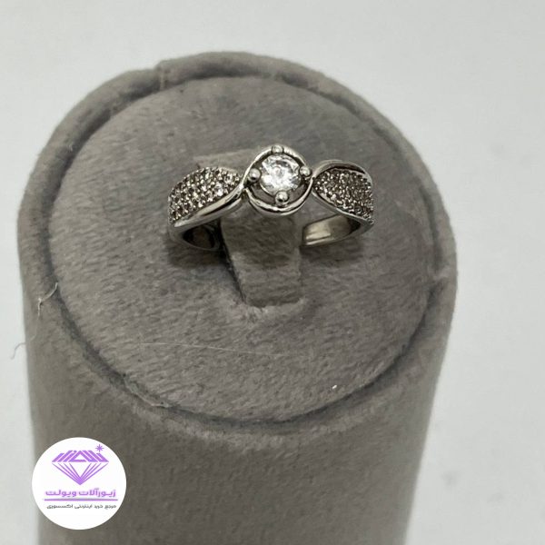 انگشتر زنانه مدل سولیتر