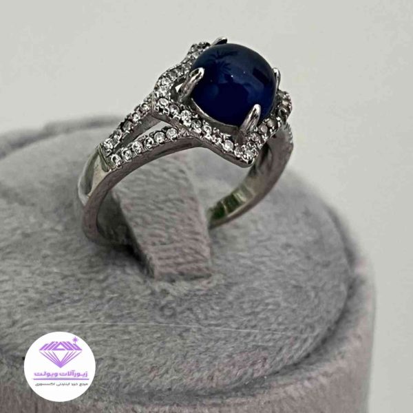 انگشتر زنانه سنگ یاقوت کبود | کد 013