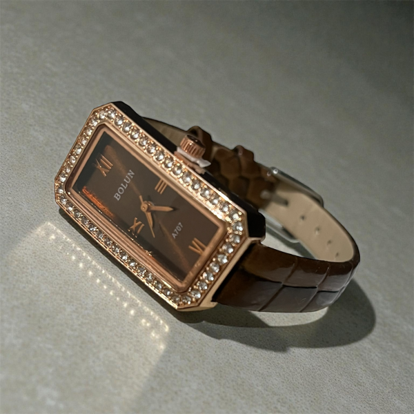 ساعت مچی زنانه کد B21